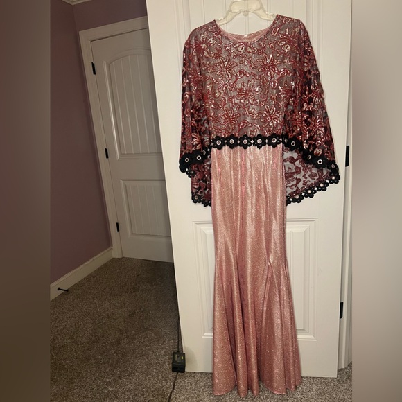 Pink Fancy Dress - Picture 3 of 7